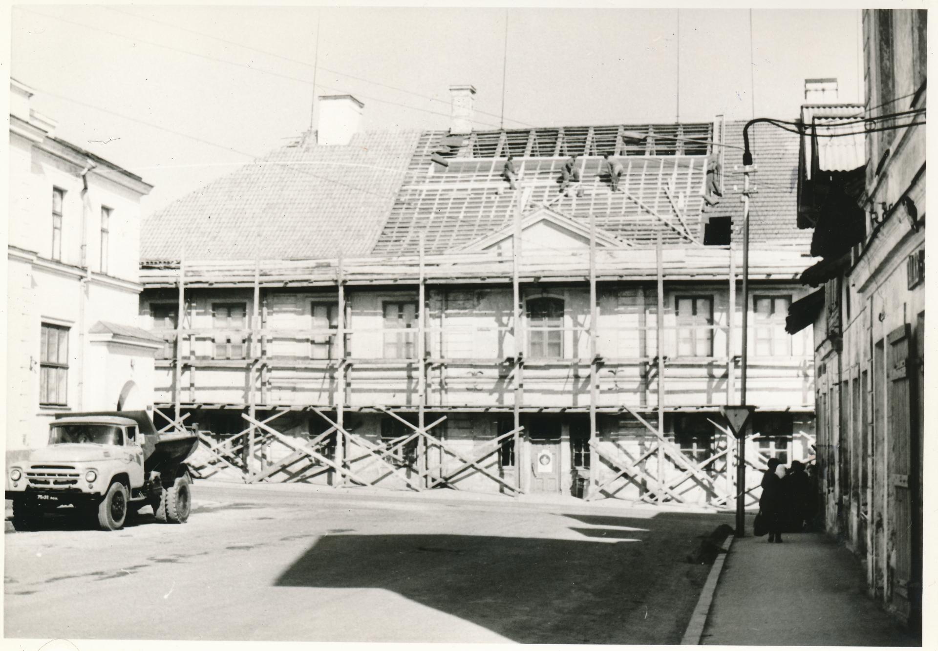 RMF 1156:54 Muuseumi hoone remont. Foto H. Joonuks 1979