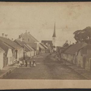 Rakvere Pikk tänav 1865. Woldemar Reinhold von Roseni foto. Üks vanimaid fotosid Rakverest.